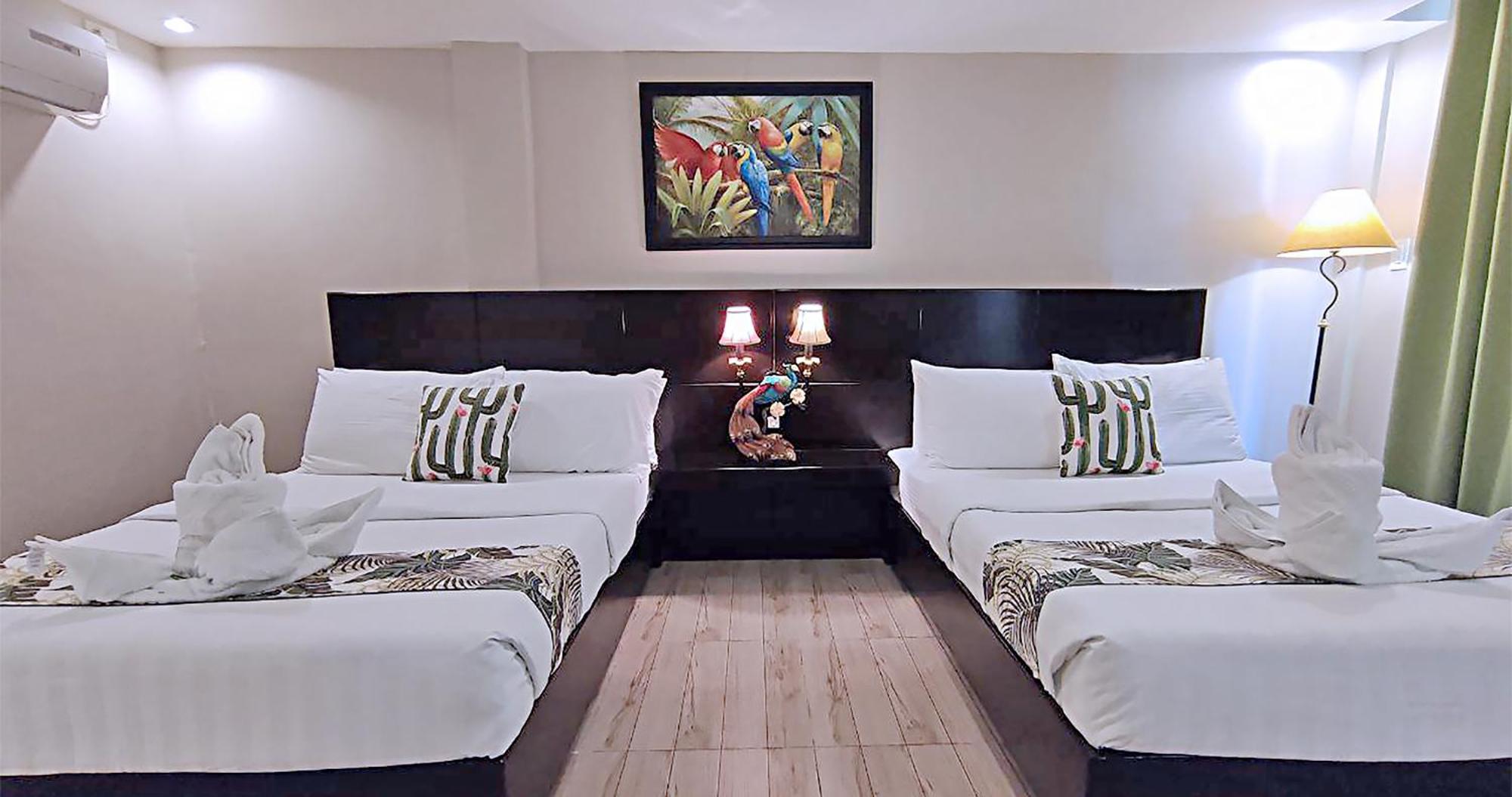 Casa Almarenzo Bed & Breakfast Bolinao Luaran gambar