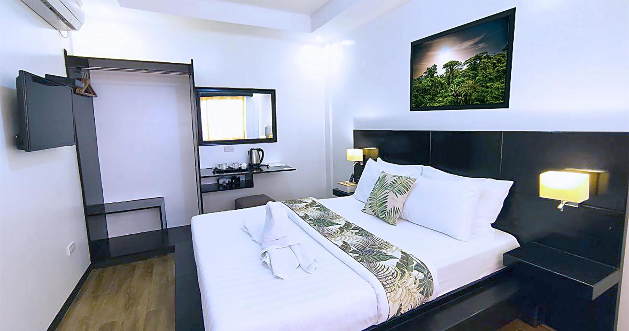 Casa Almarenzo Bed & Breakfast Bolinao Luaran gambar